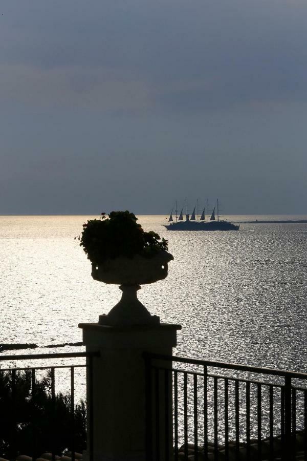 Villa Rhoe Minia Buitenkant foto